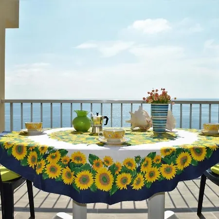 Ferienwohnung Fur 4 Personen Ca 40 M In Moneglia, Italienische Riviera Italienische Westkuste Appartement